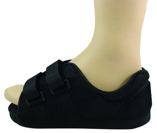 Lekkie buty Post-Op z oddychającą cholewką, podkoszulek i otwarty czubek